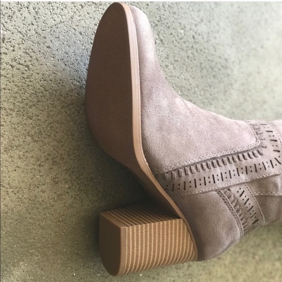 Soda Shoes Charcoal Gray Tall 3” Stack Heeled Boot - Picture 8 of 8